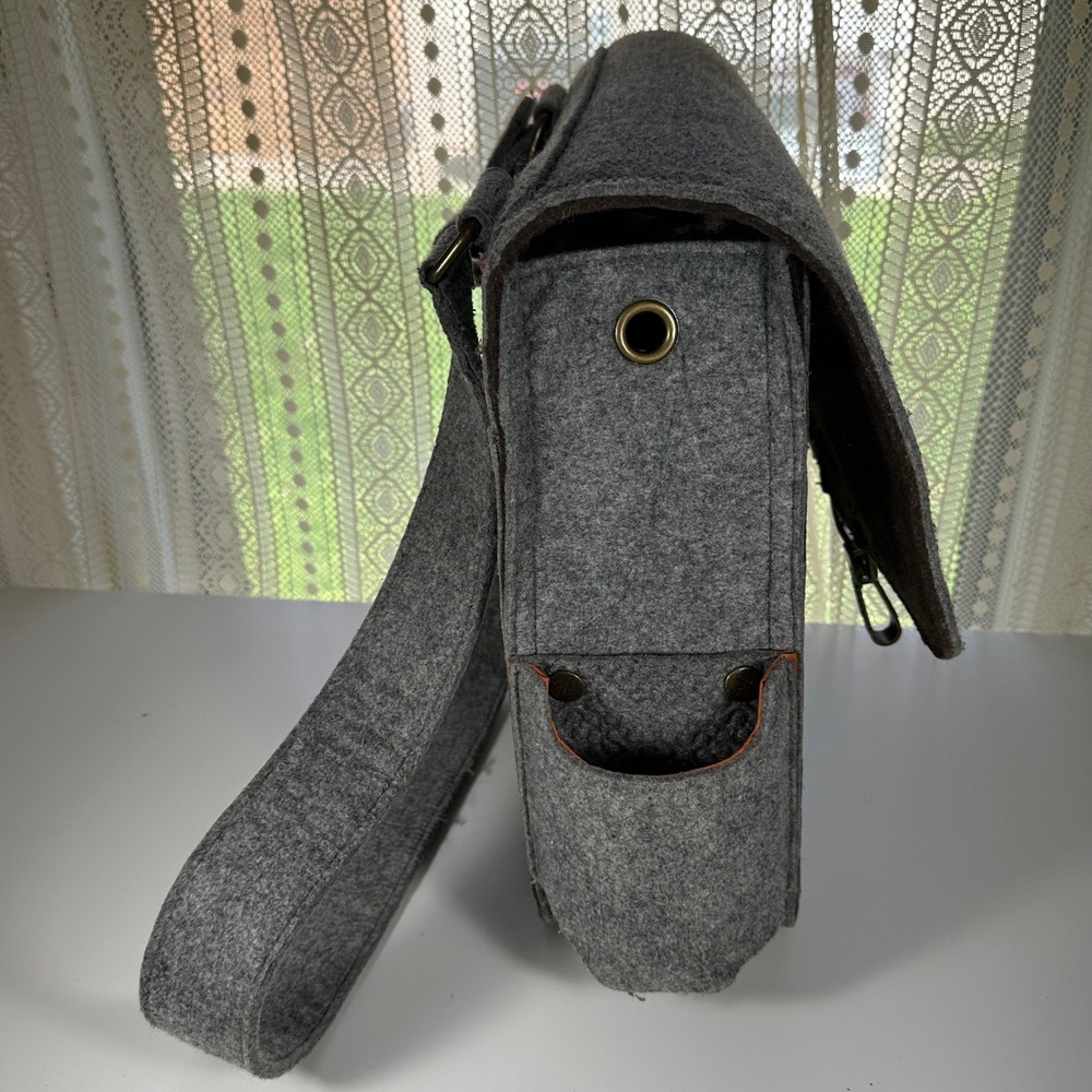 SCOUT Felt Crossbody diaper Bag Buckle‎ Flap Grey Orange Interior changing pad - Picture 12 of 13